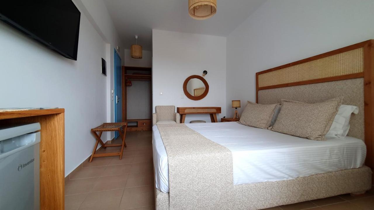 Sarakiniko Rooms Adamantas  Exteriör bild