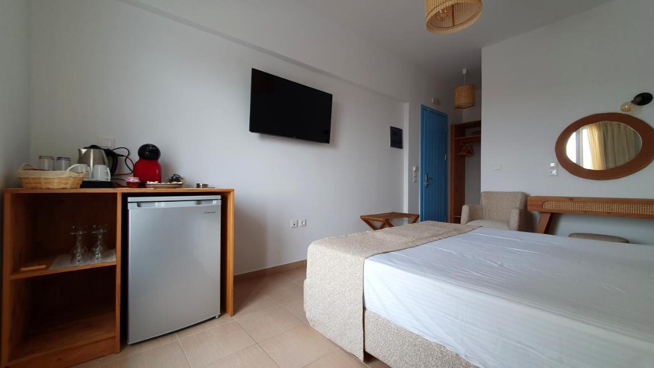 Sarakiniko Rooms Adamantas  Exteriör bild