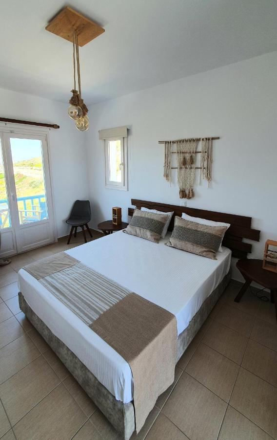 Sarakiniko Rooms Adamantas  Exteriör bild