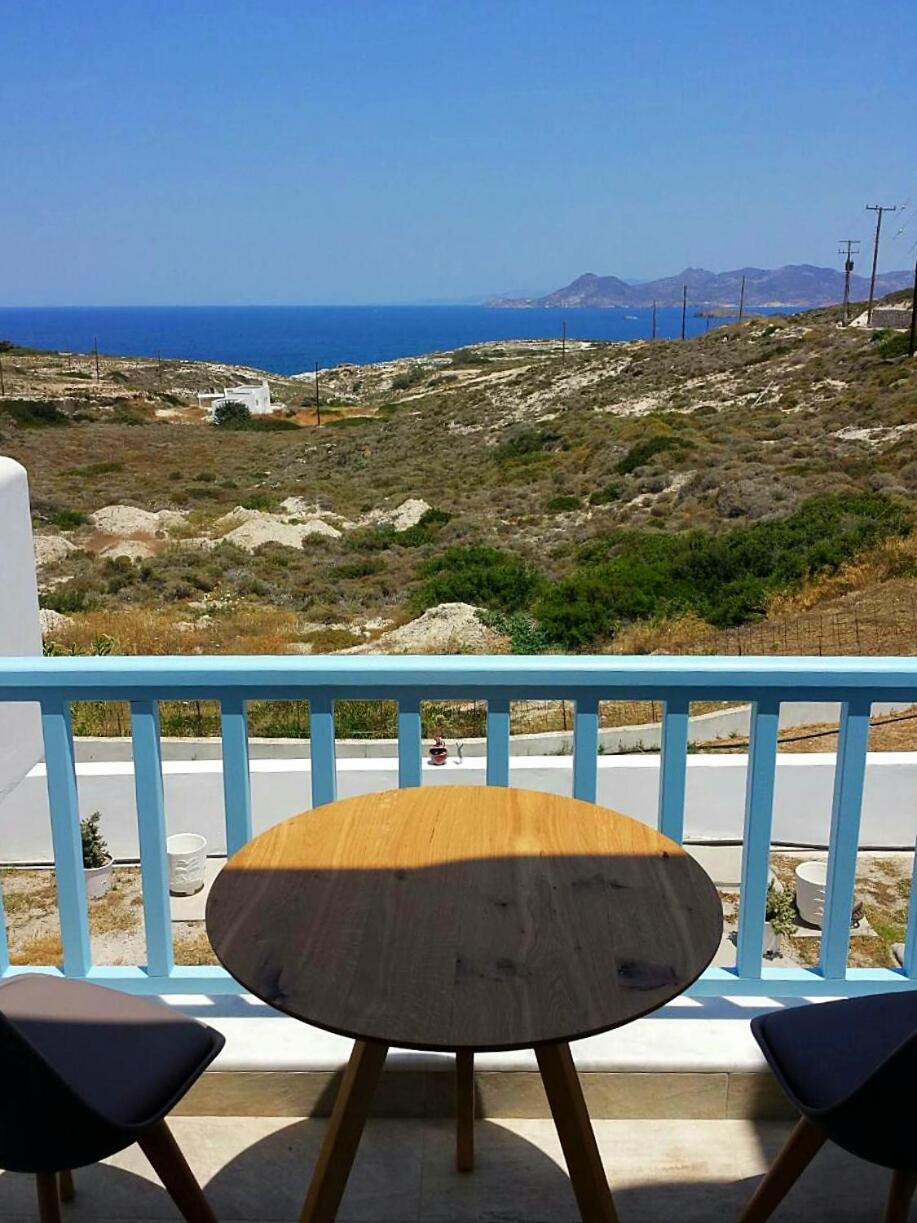 Sarakiniko Rooms Adamantas  Exteriör bild