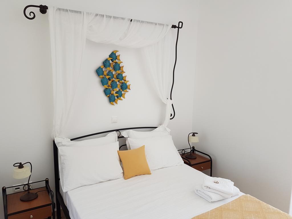 Sarakiniko Rooms Adamantas  Exteriör bild