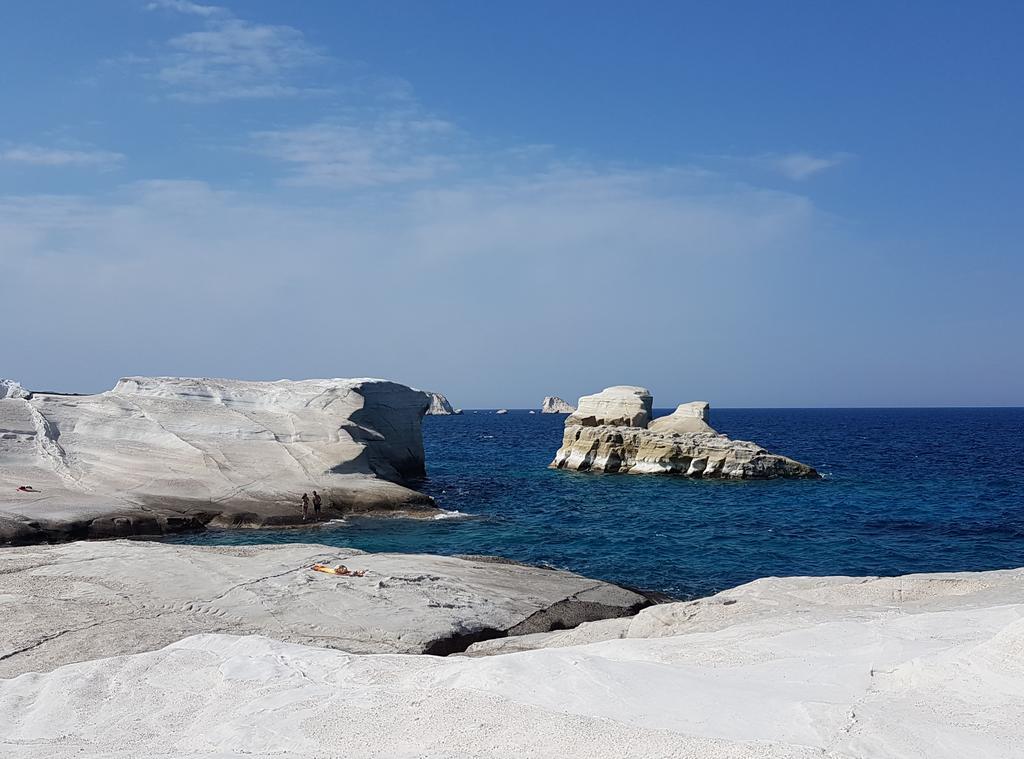 Sarakiniko Rooms Adamantas  Exteriör bild