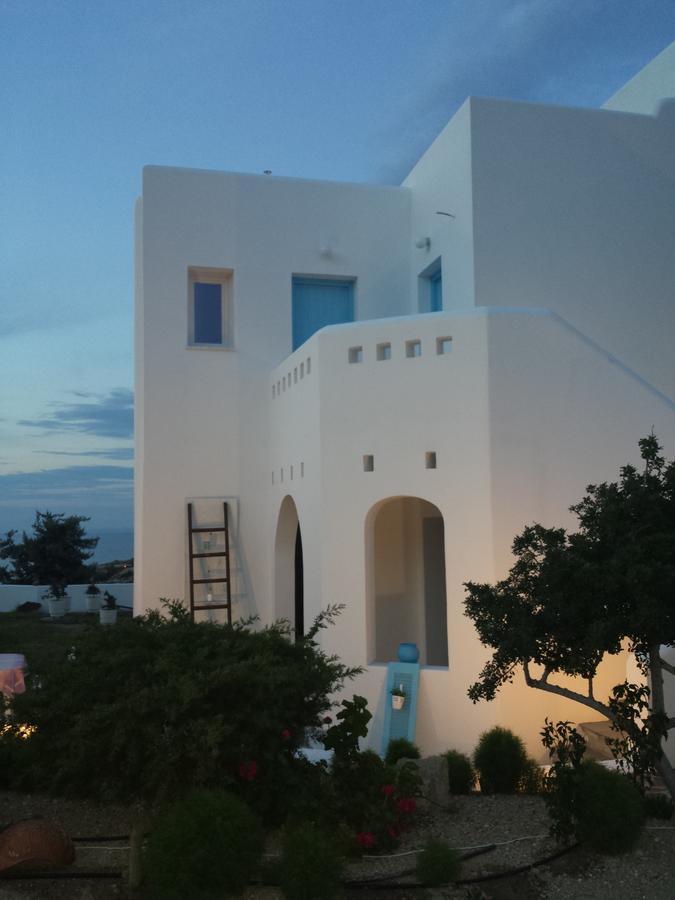 Sarakiniko Rooms Adamantas  Exteriör bild